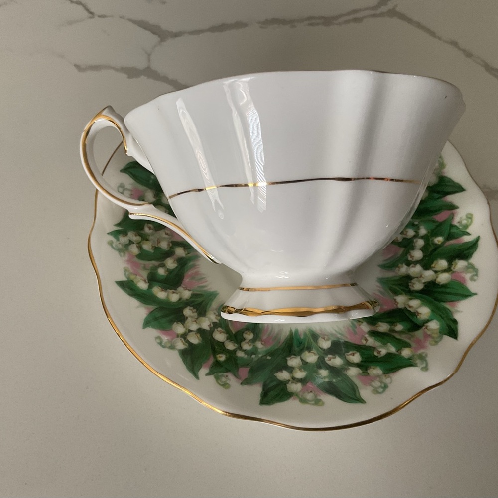 Princess Anne Bone China Lily of the Valley Teacup and Saucer Set - Picture 7 of 7